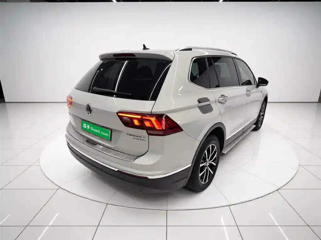 Volkswagen Tiguan L 2018 330TSI Automatic 2WD Luxury Edition фото 7