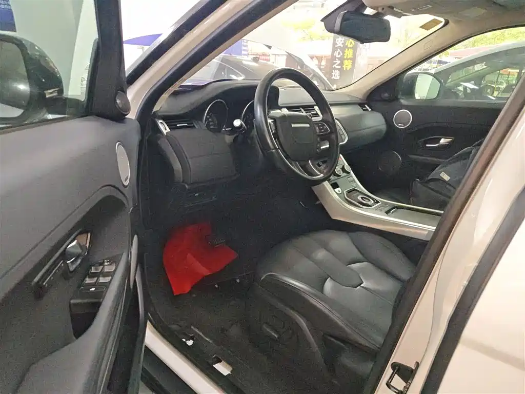 Land Rover Range Rover Evoque 2015 2.0T 5-Door Fashion Edition фото 12