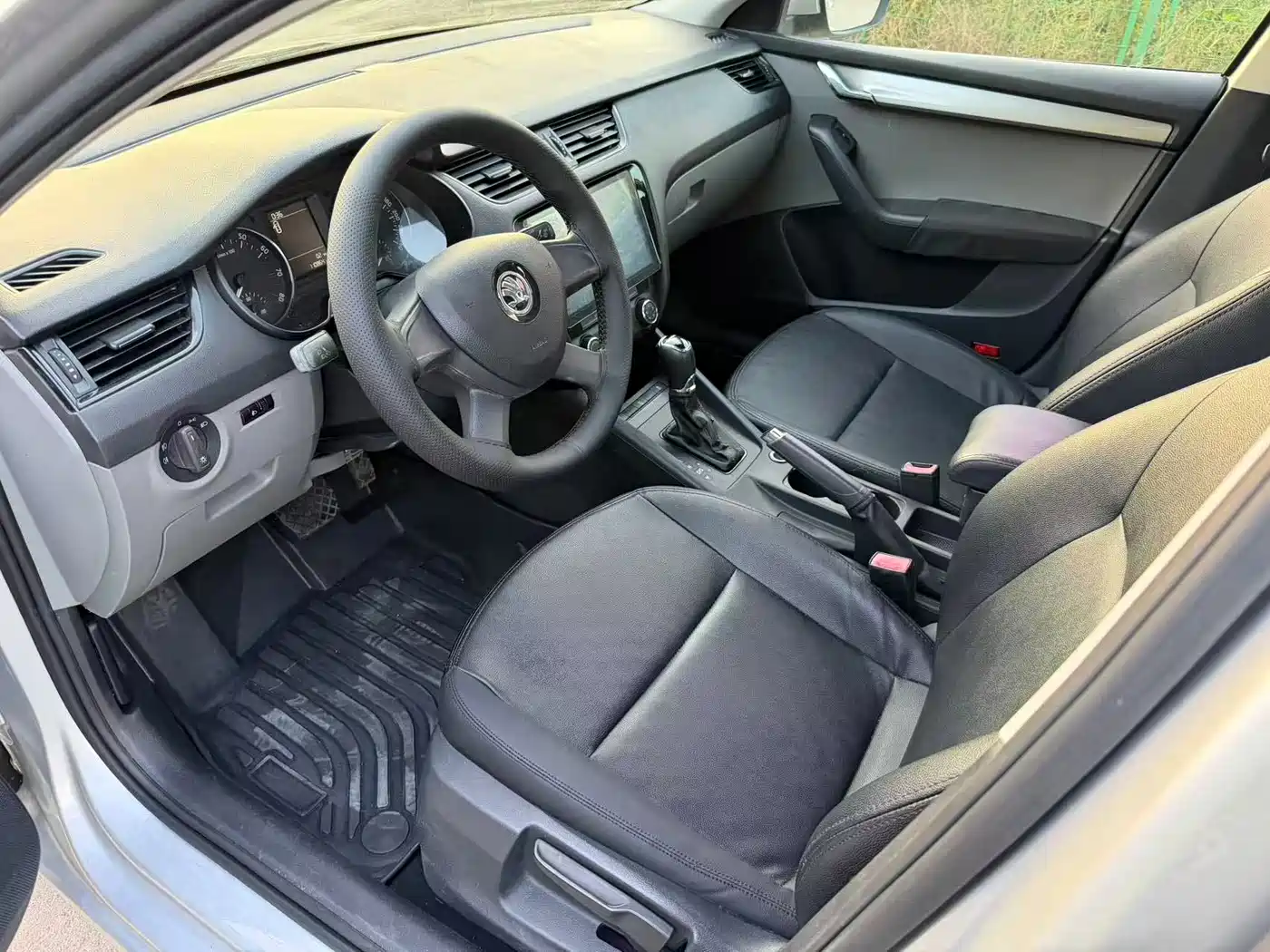 Škoda Octavia 2015 1.6L Automatic逸致版 фото 4