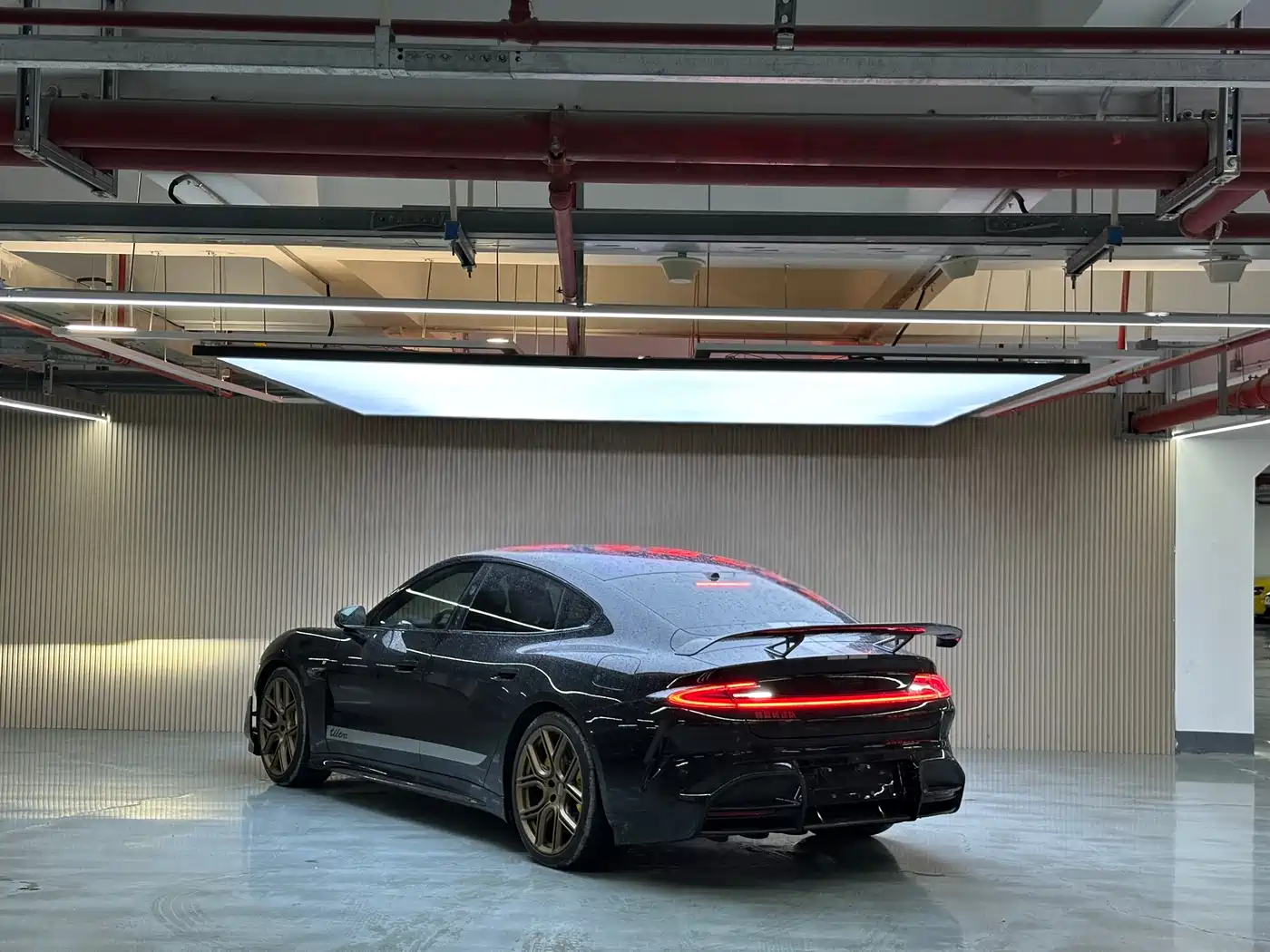 XIAOMI CAR XIAOMI SU7 ULTRA