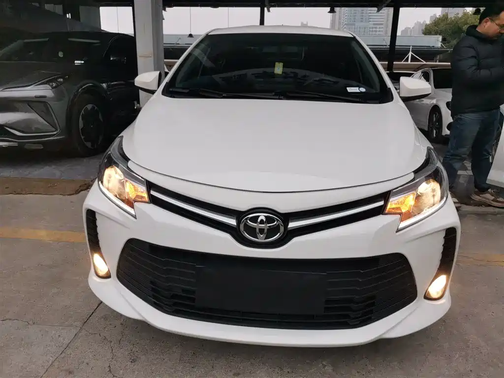 Toyota Vios 2022 1.5L 20th Anniversary Edition фото 3