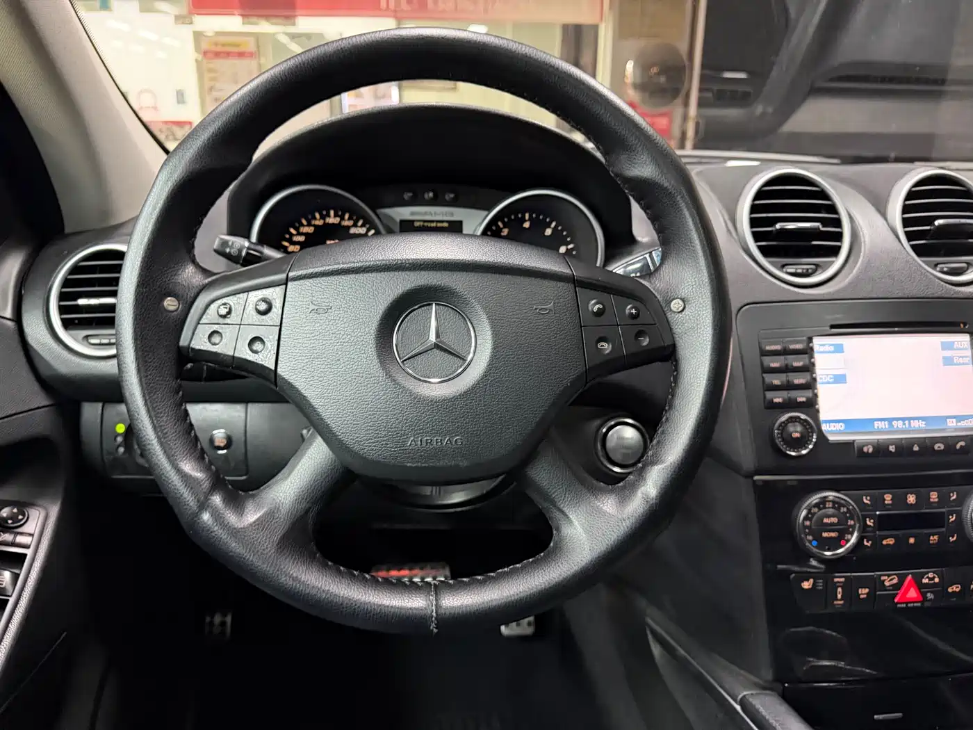 Mercedes-Benz M-Class AMG 2007 AMG ML 63 фото 11