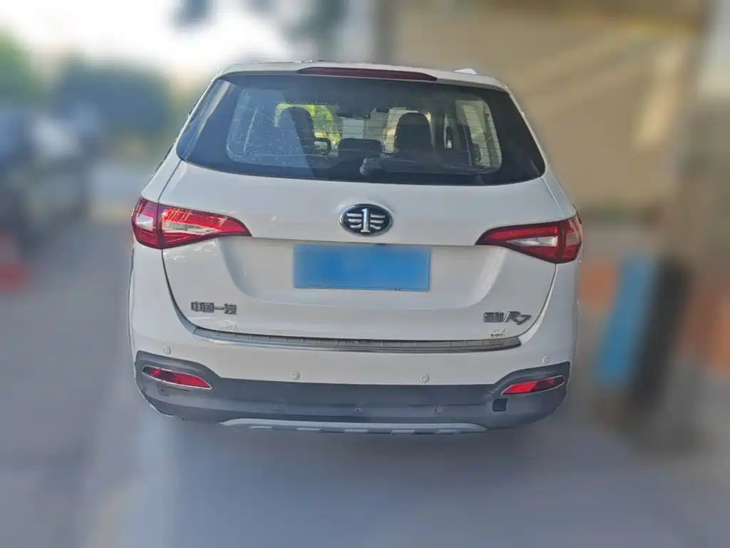 FAW Senya R7 2017 2017 Model 1.6L Automatic Smart