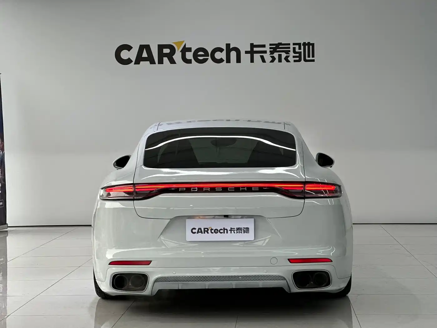 Porsche Panamera 2014 Panamera 3.0T фото 3