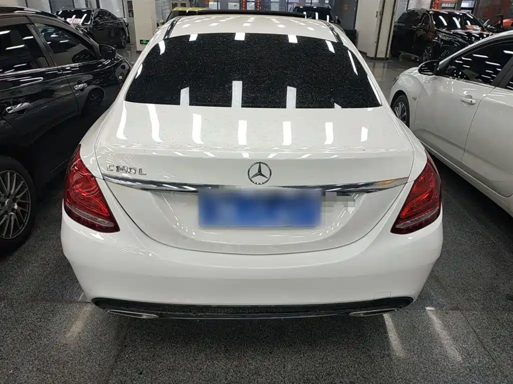 Mercedes-Benz C-Class 2017 C 180 L Sport фото 6
