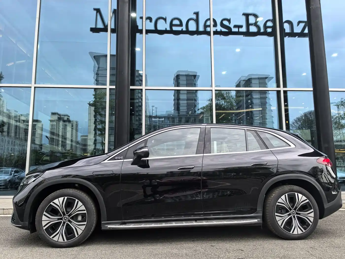 Mercedes-Benz EQE SUV 2024 500 4MATIC Luxury Edition фото 16
