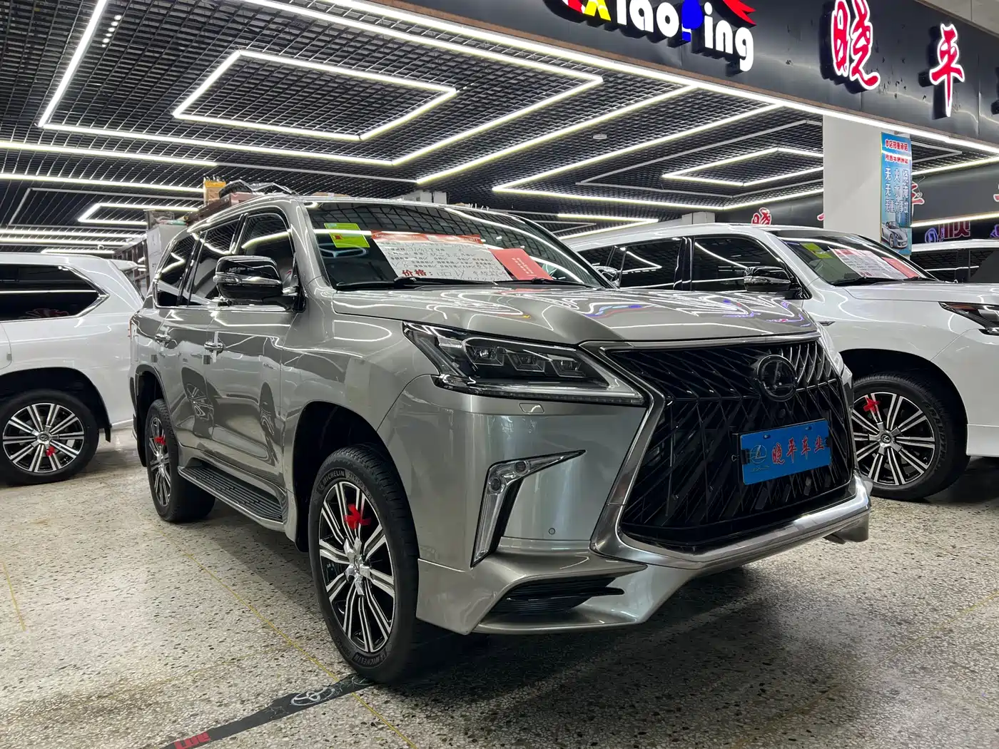 Lexus LX 2019 570 Peak Special Edition фото 5
