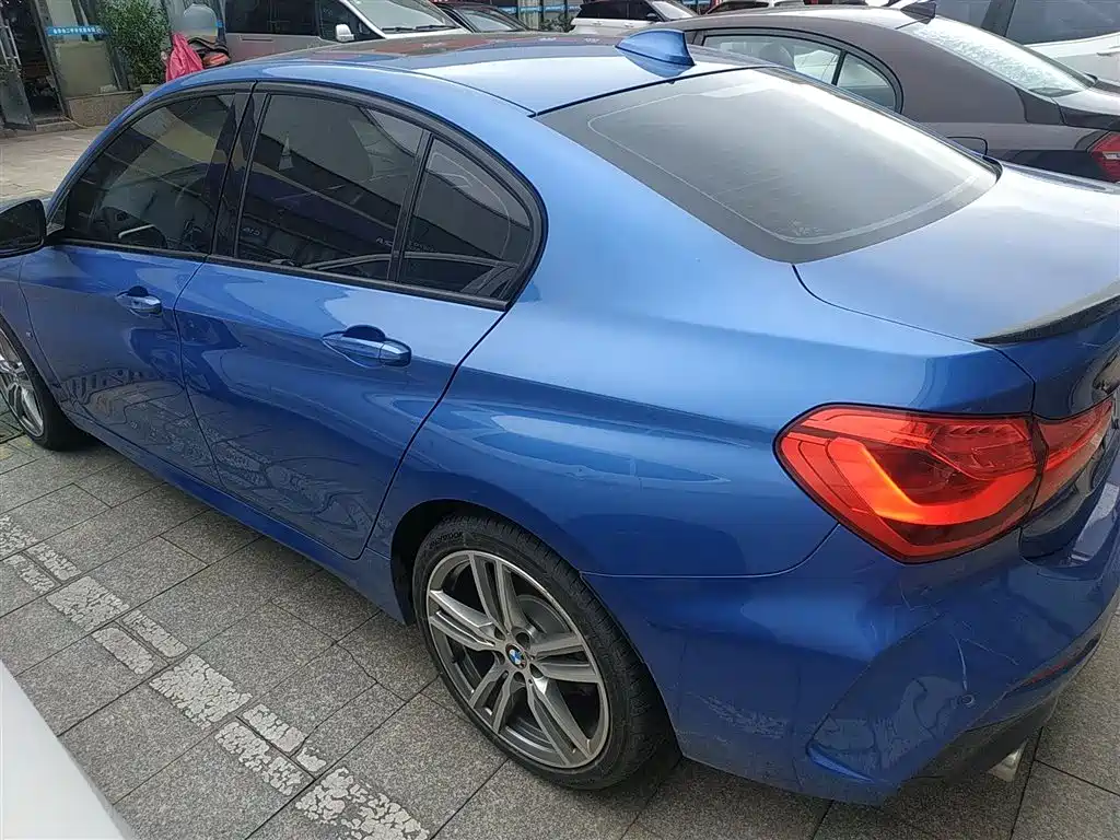 BMW 1 Series 2019 120i Leading M Sport Package фото 23