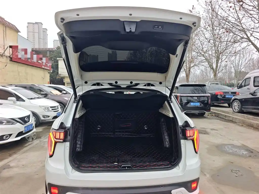 Lynk & Co 01 2017 2.0T AWD Pro фото 19