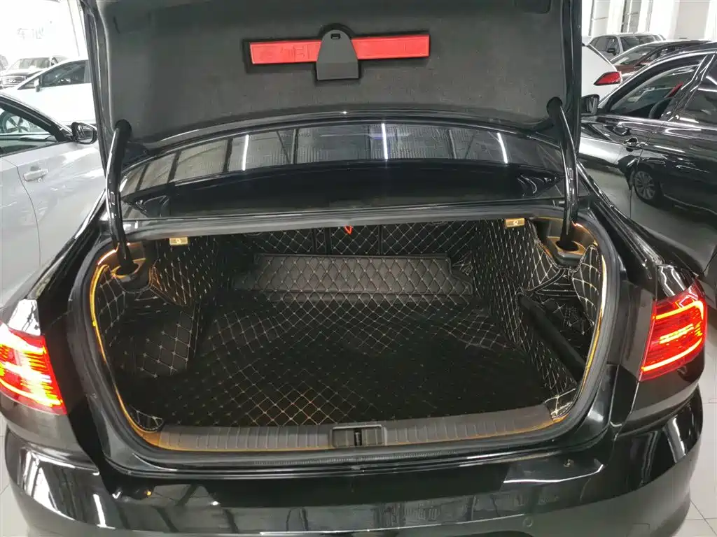 Volkswagen Magotan 2019 280TSI DSG Leading China V фото 15
