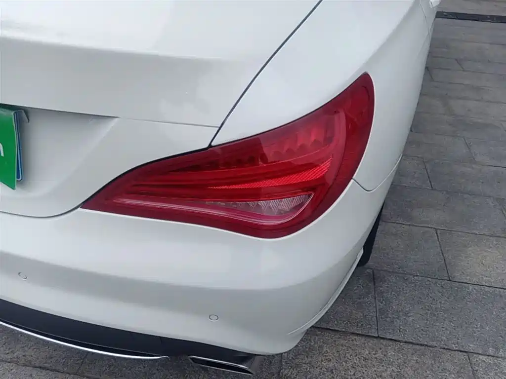 Mercedes-Benz CLA (Import) 2016 CLA 200 Fashion фото 8