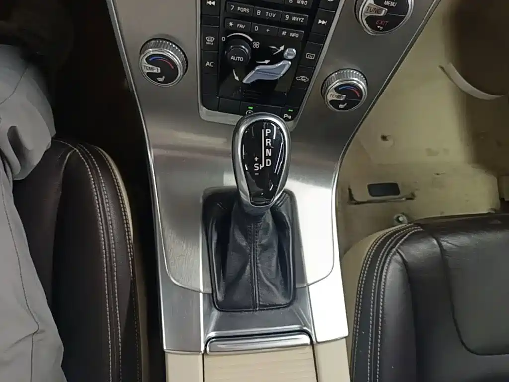 Фото 14 - Volvo S60