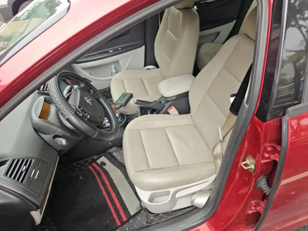 Citroën C-Quatre 2015 2013 Model Sedan 1.6L Automatic Premium Style