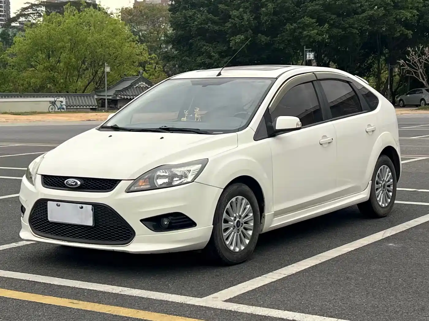 Фото 1 - Ford Focus