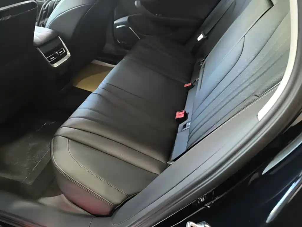 Hongqi H5 PHEV 2026 2025 130 Super Hybrid Edition