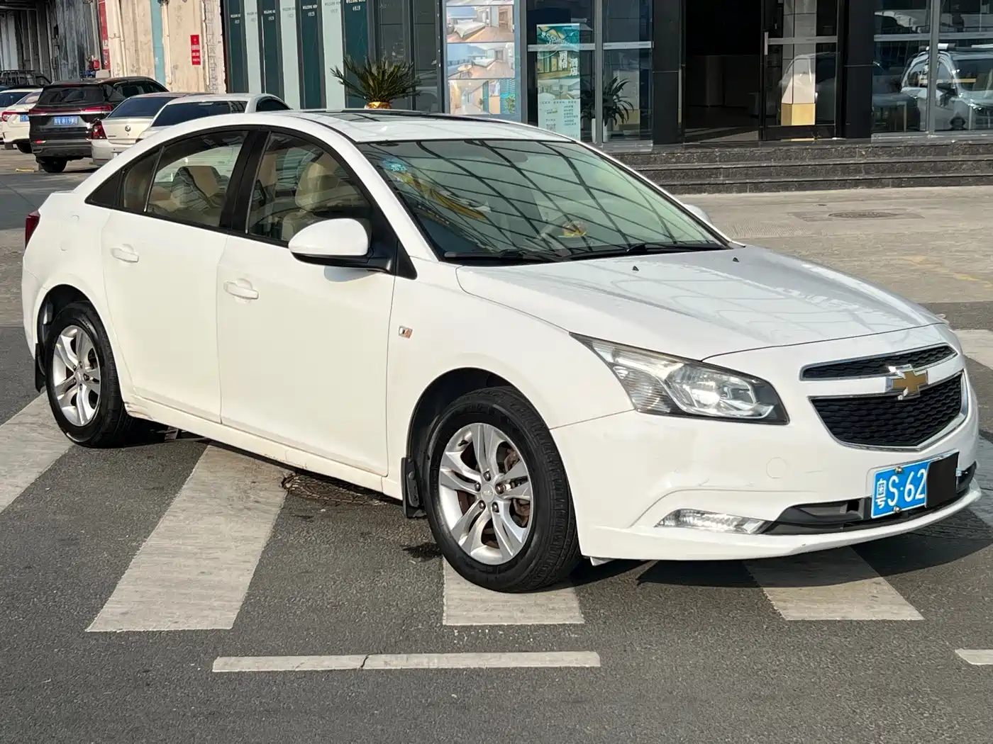 Chevrolet Cruze 2015 1.5L Classic SE AT фото 3