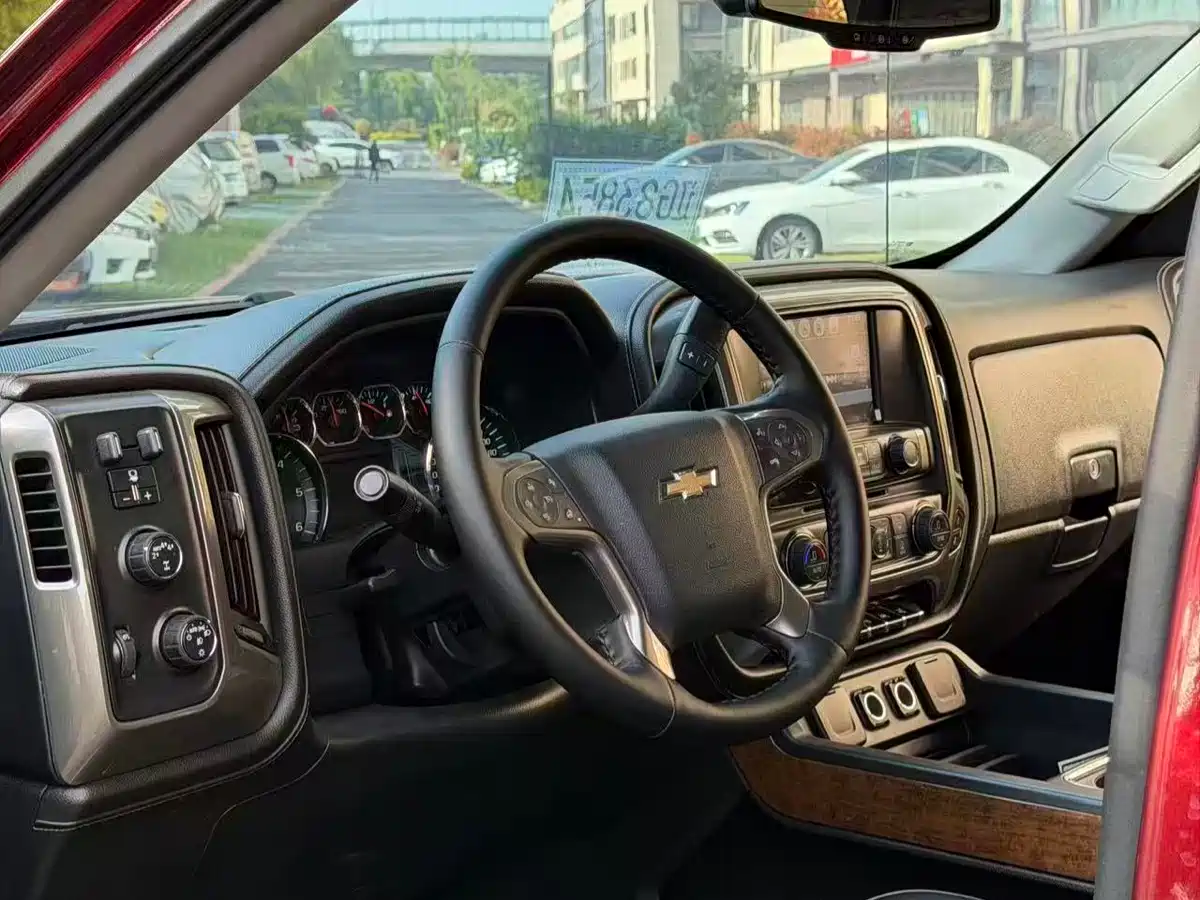 Chevrolet Silverado 2017 6.2L HighCountry Highland Edition фото 5