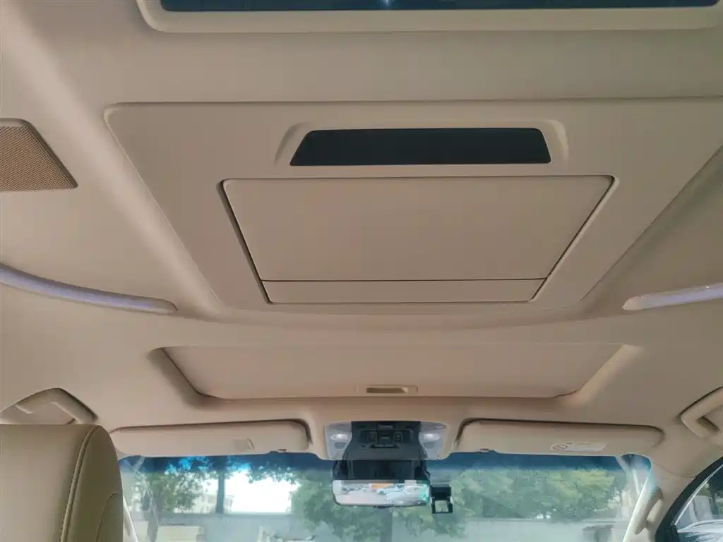 Toyota Alphard 2021 Hybrid 2.5L Premium фото 14