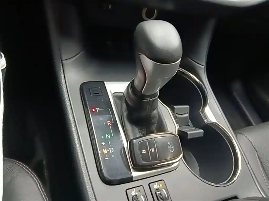 Toyota Highlander 2015 2.0T AWD Luxury Edition 7-seater фото 14