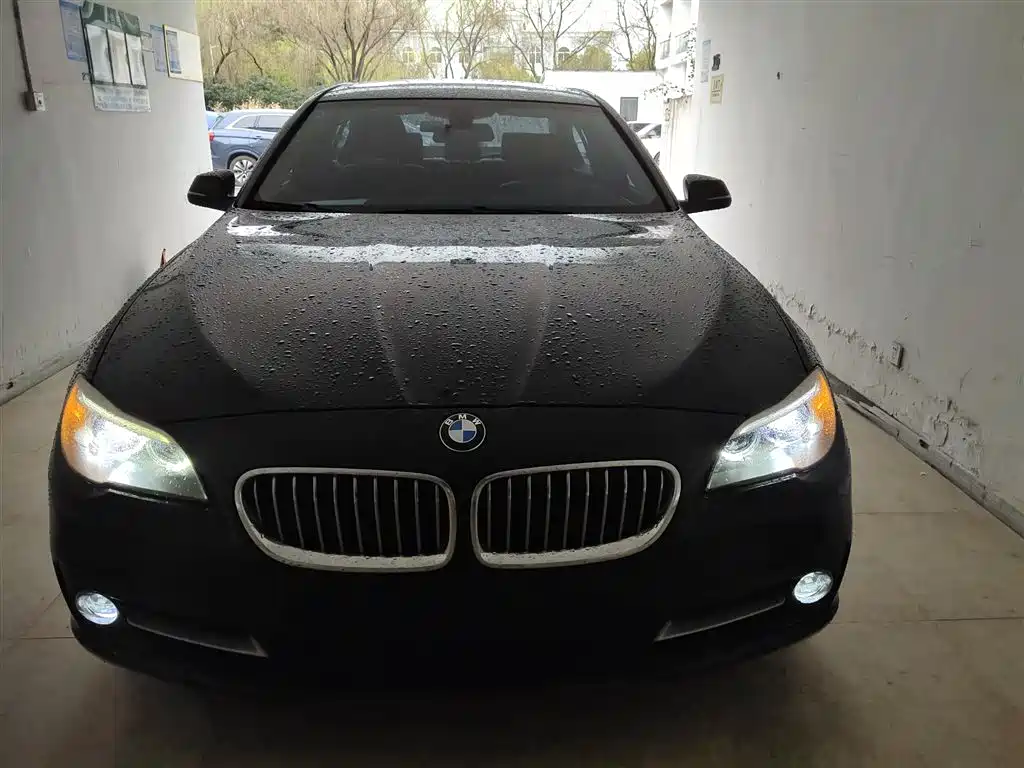 BMW 5 Series 2014 525Li Leading фото 3