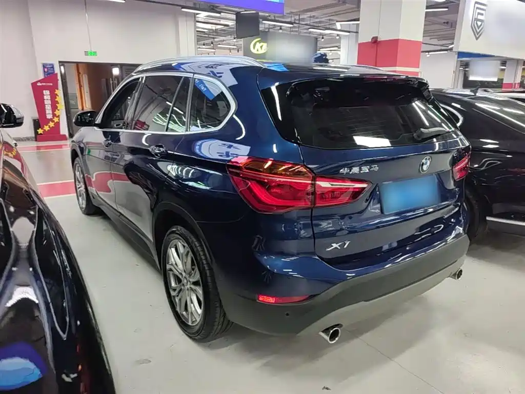 BMW X1 2019 sDrive20Li Leading Model фото 5
