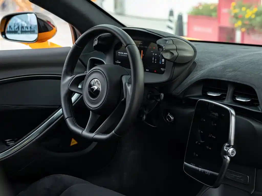 McLaren Artura 2023 3.0T Hybrid Standard фото 10