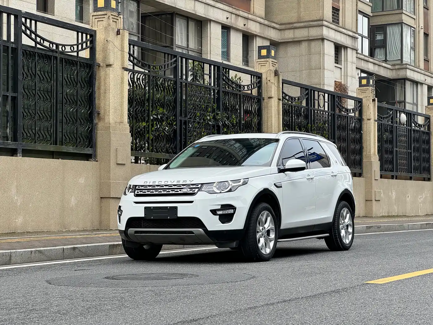 Land Rover Discovery Sport 2017 2.0T HSE