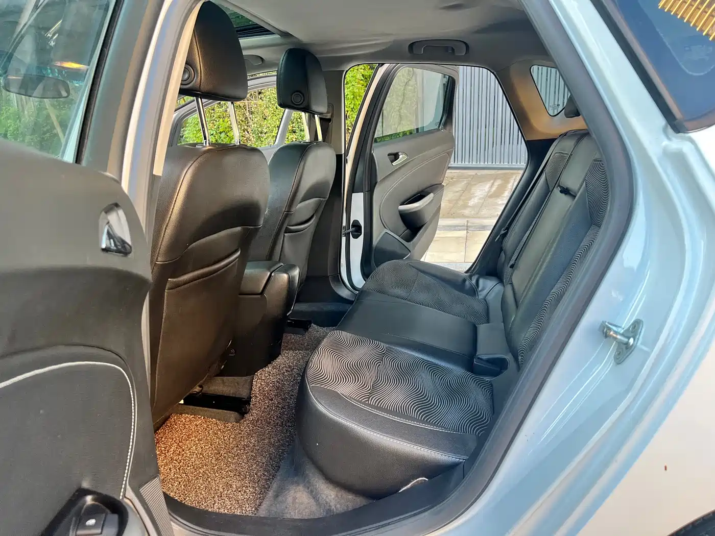 Buick Excelle 2014 XT 1.6L Automatic Fashion фото 19
