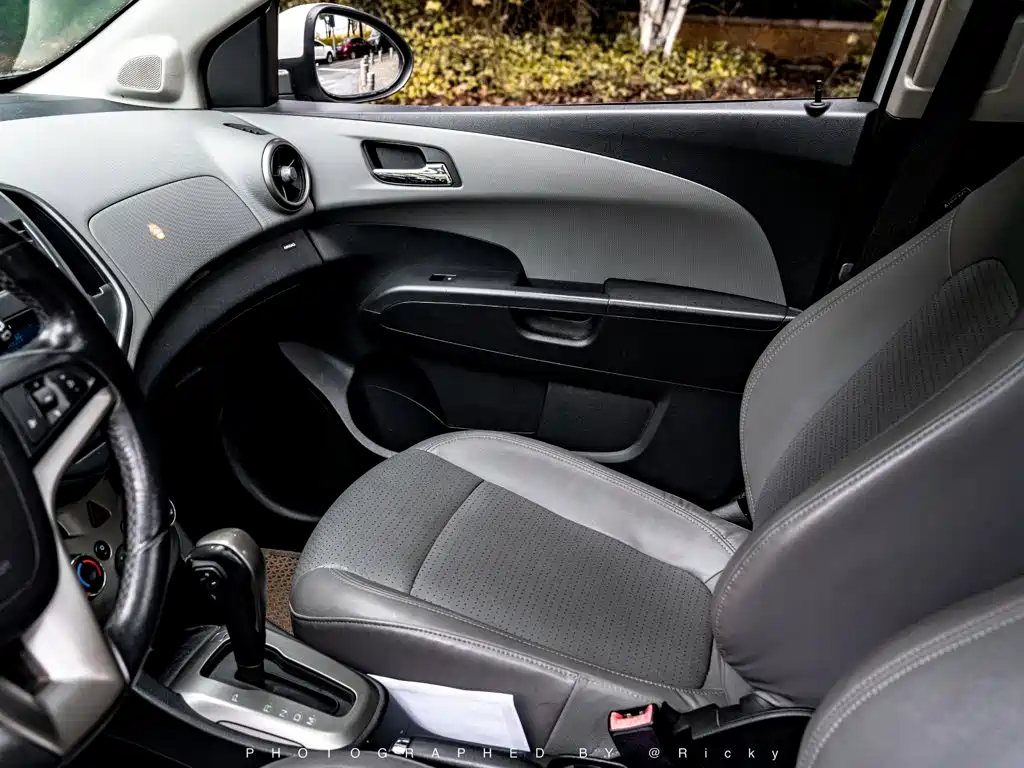 Chevrolet Aveo 2011 2011 Hatchback 1.6L AT SX