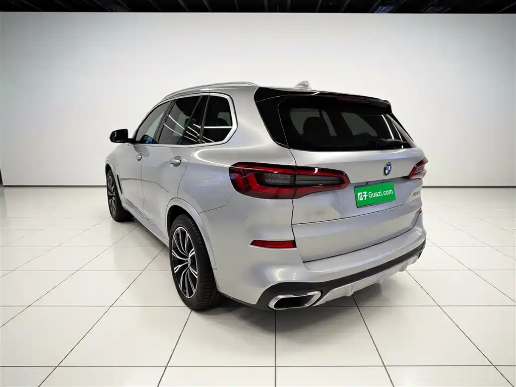 BMW X5 (Import) 2019 xDrive40i M Sport Package фото 5