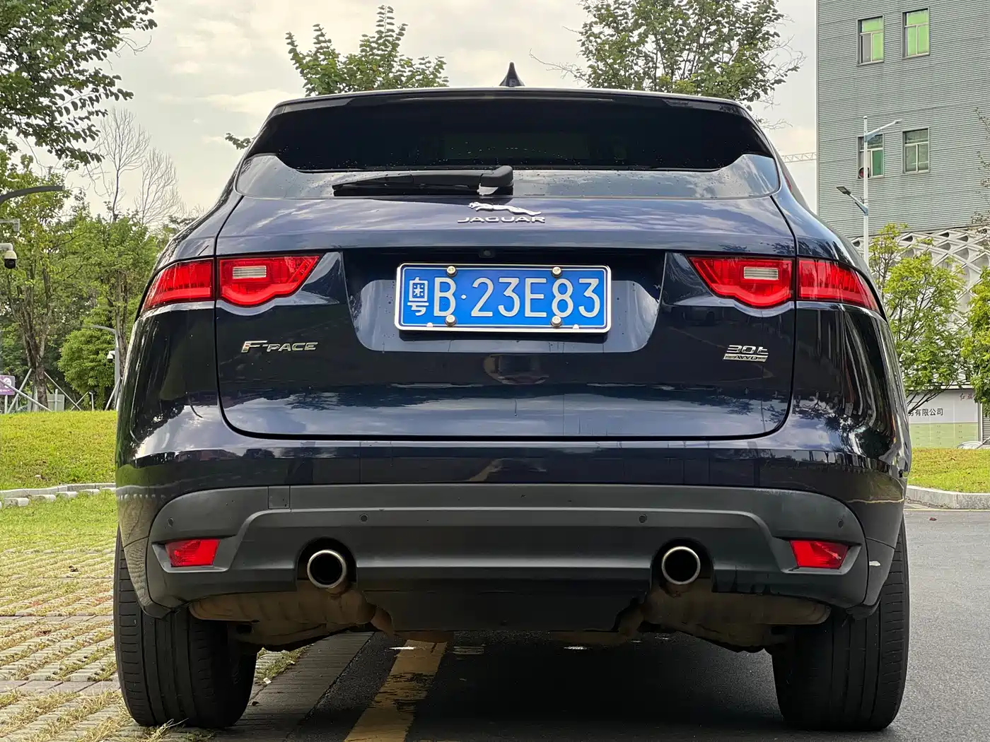 Photo 6 - Jaguar F-PACE