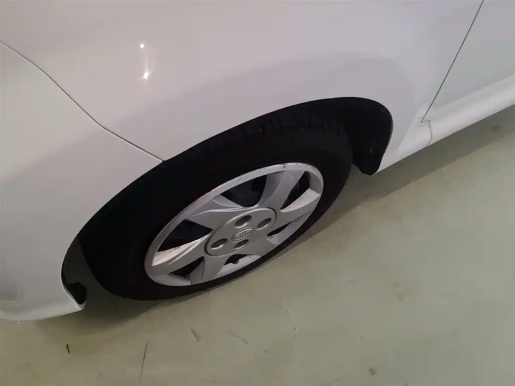 BYD e1 2019 Joy Edition фото 23