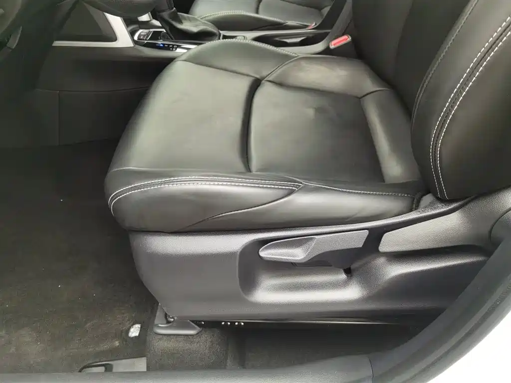 Toyota Frontlander 2024 2.0L CVT Elite Edition фото 20