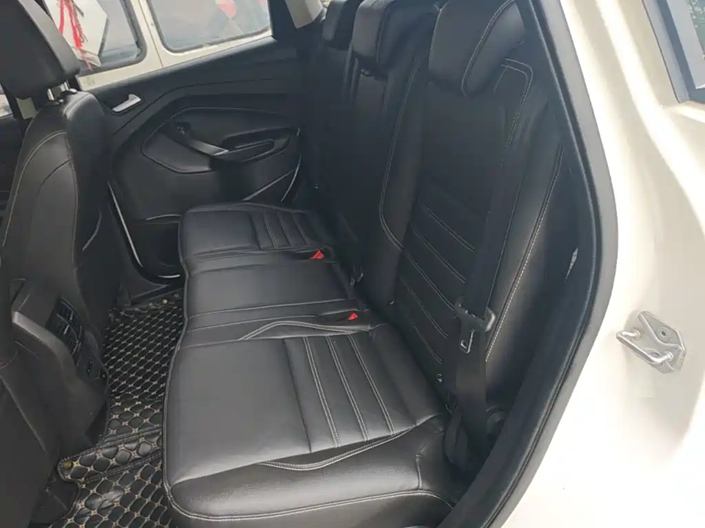 Фото 17 - Ford Kuga