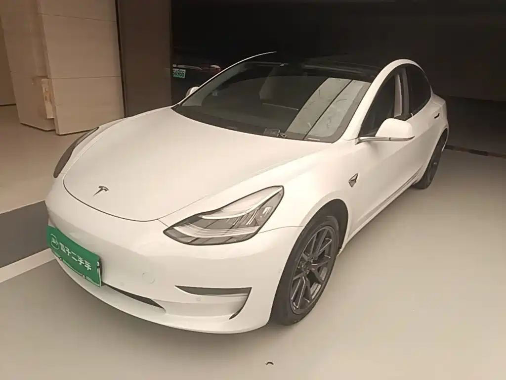 Tesla Model 3 2020