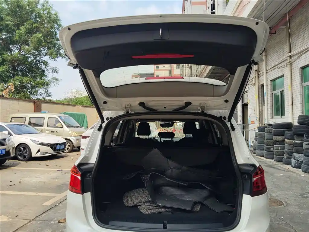BMW 2 Series Gran Tourer 2015 218i Leading фото 11