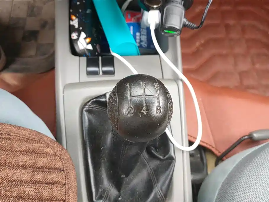Chevrolet Sail 2011 Sedan 1.4L Manual Happiness Edition фото 16