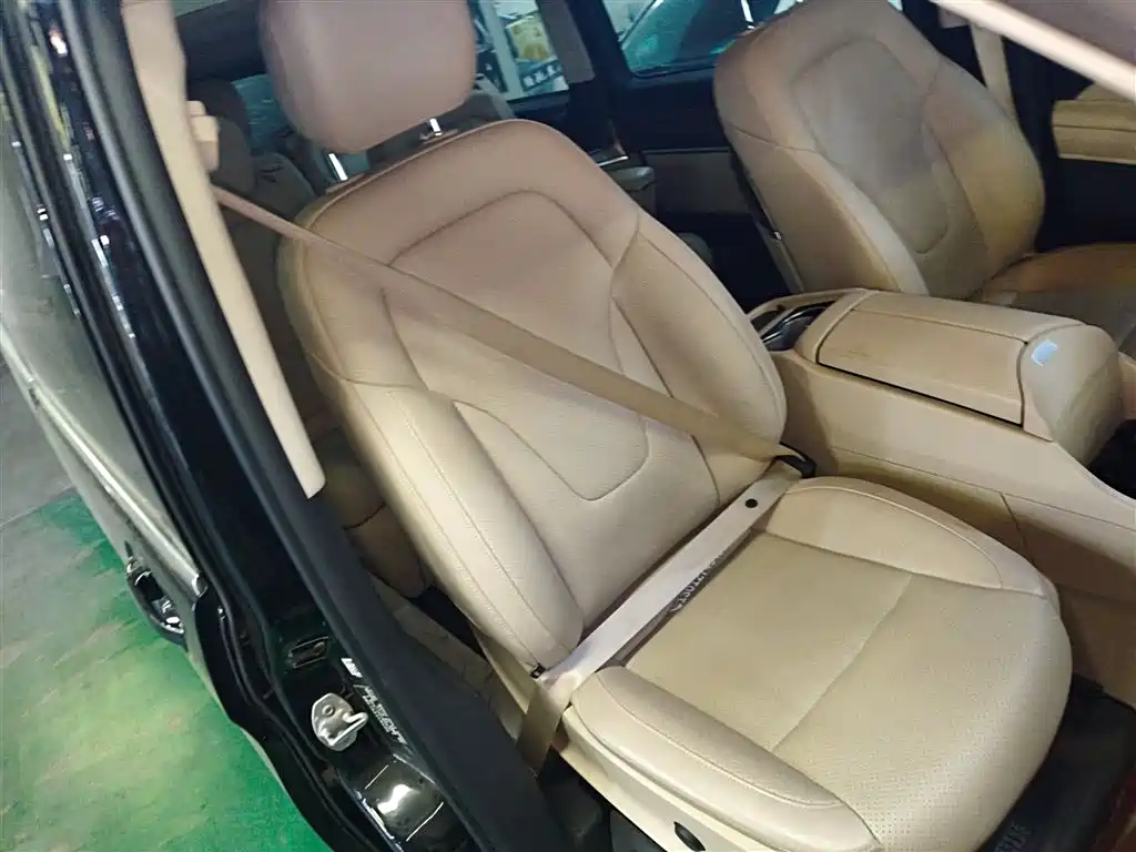 Mercedes-Benz V-Class 2022 V 260 L Long Wheelbase Prestige Edition фото 19