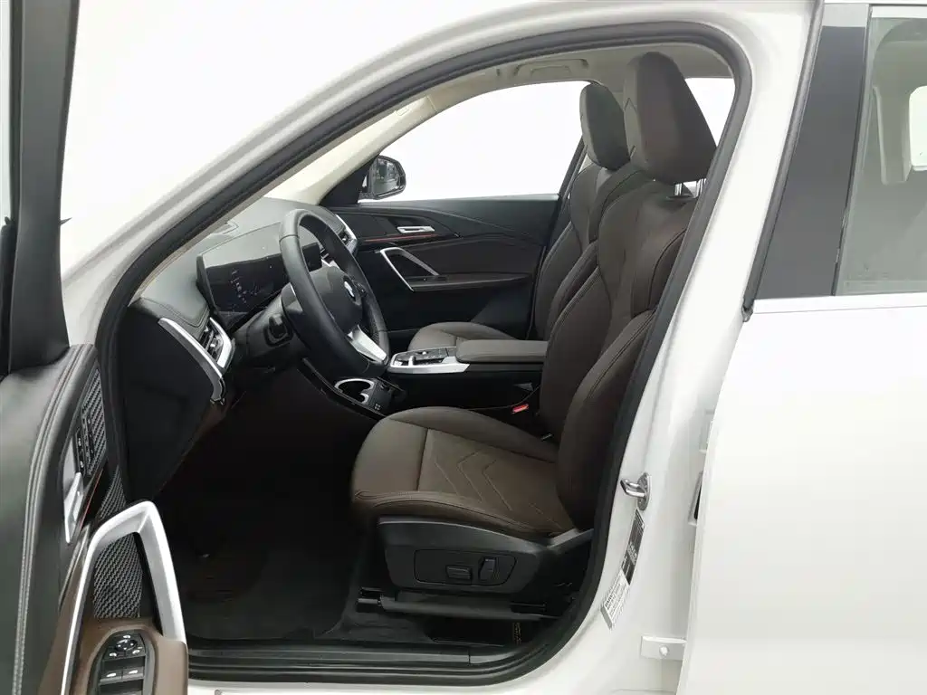 BMW X1 2024 sDrive20Li X Design Package фото 10