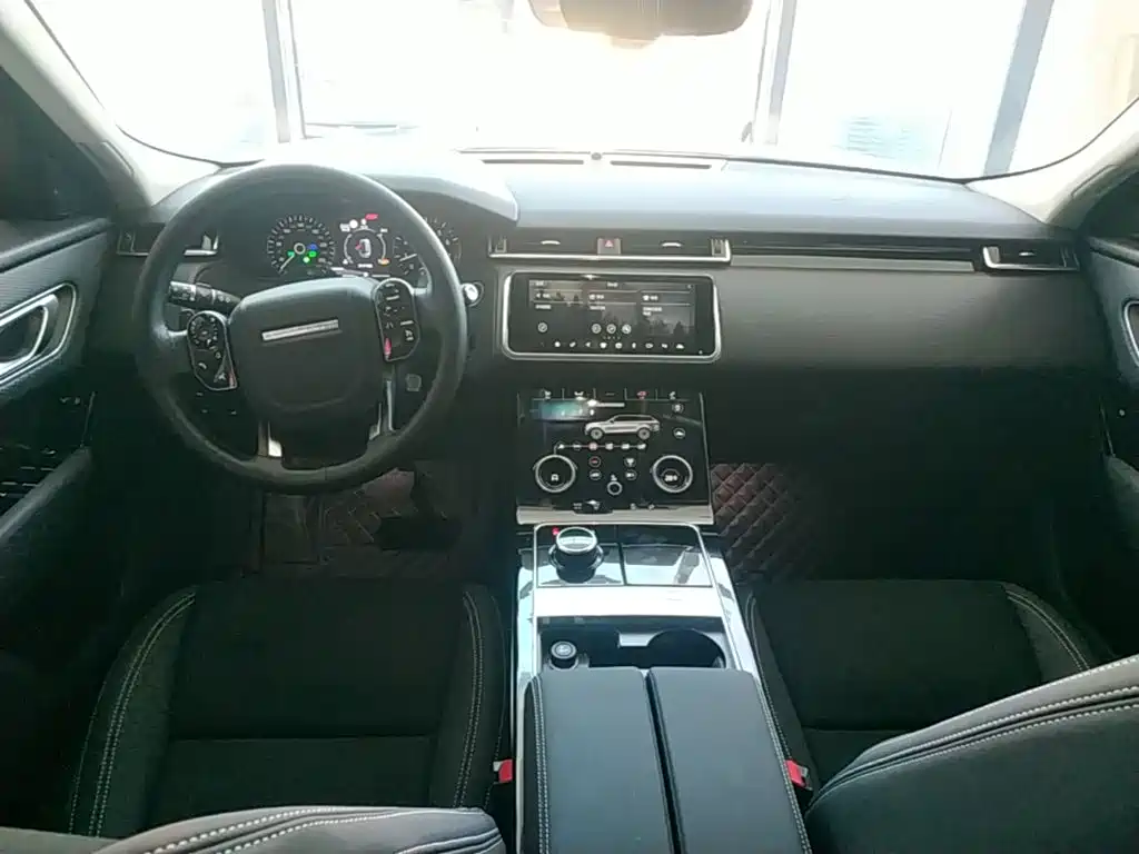 Фото 10 - Land Rover Range Rover Velar
