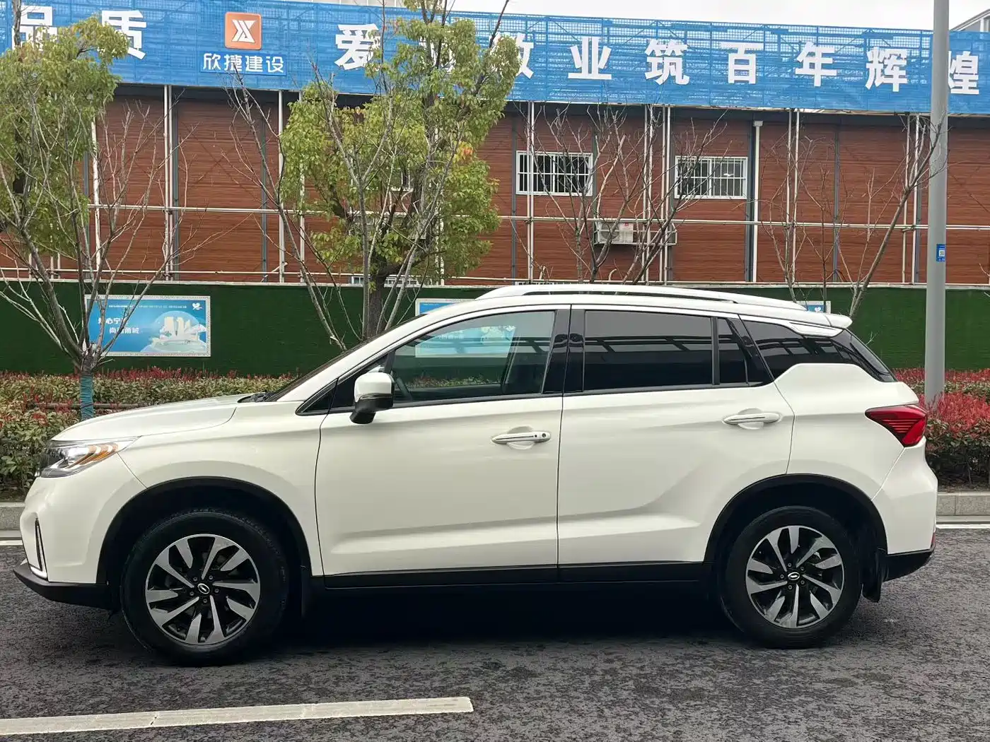 GAC Trumpchi Trumpchi GS4 2018 235T Automatic 2WD Elite Million Commemorative Edition фото 8