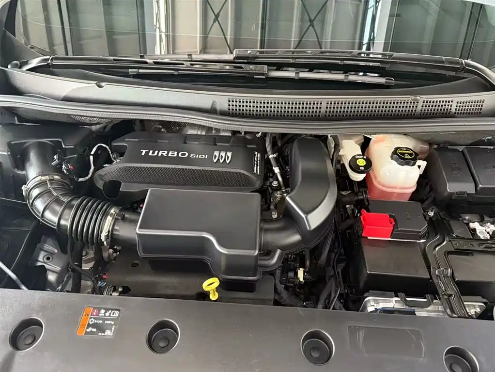 Buick GL8 2025 Land Honor Premium Edition фото 15