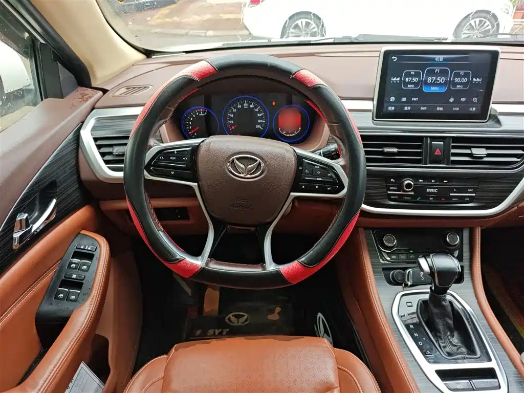 BAIC Huansu S7 2018 2018 1.5T Auto Premium Model