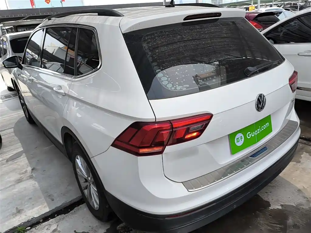 Volkswagen Tiguan L 2018 330TSI Automatic 2WD Trend Edition фото 23