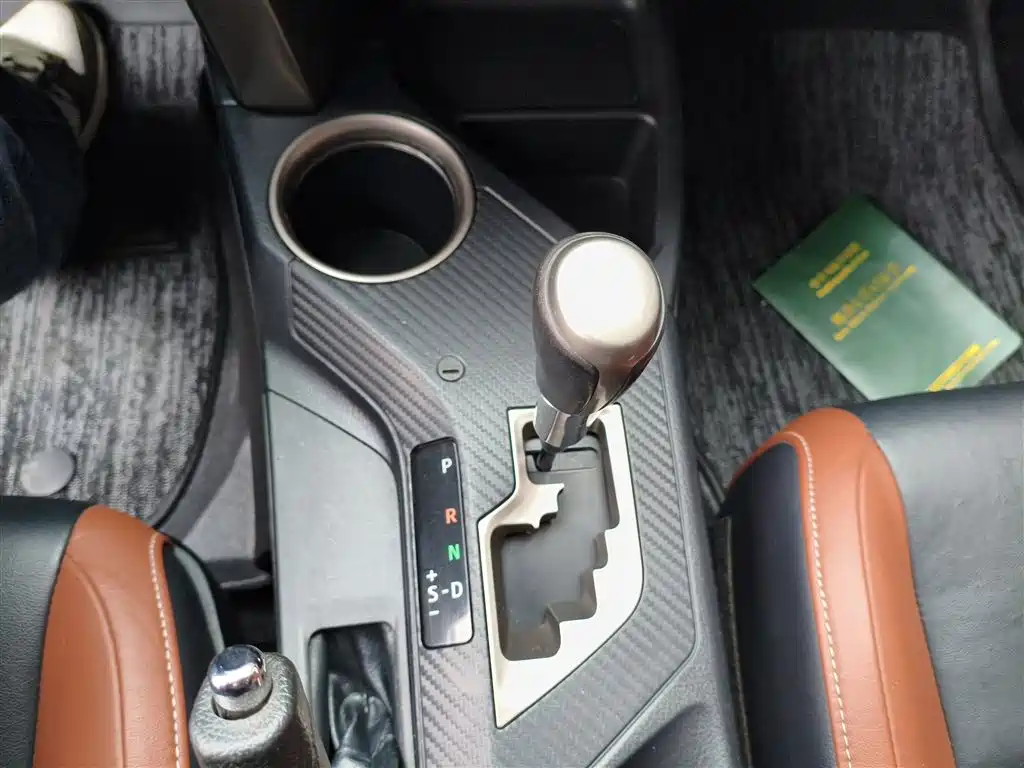 Toyota RAV4 Rongfang 2013 2.5L Auto 4WD Luxury фото 10