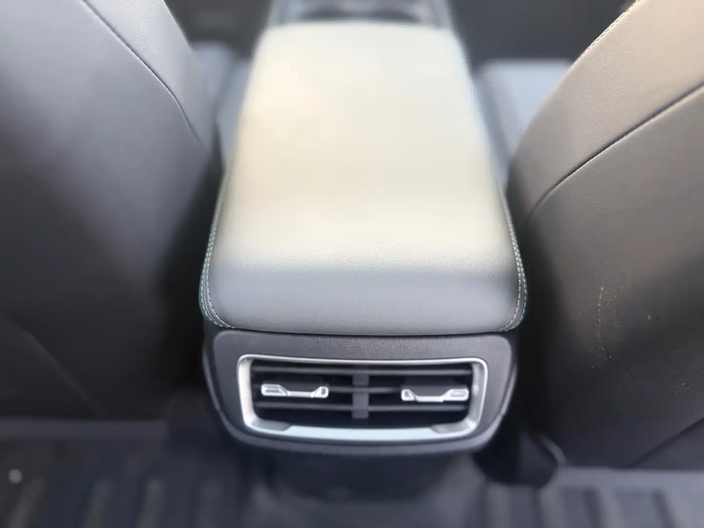 BYD Qin L 2026 2026 Model DM-i 210KM Superior Edition