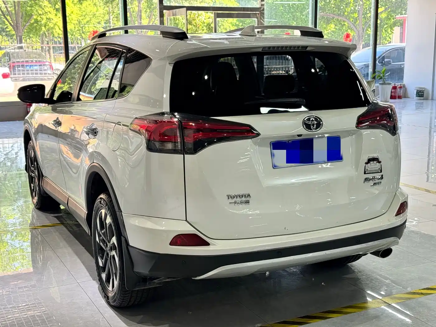Toyota RAV4 Rongfang 2018 2.5L Automatic 4WD Elite i Edition фото 9