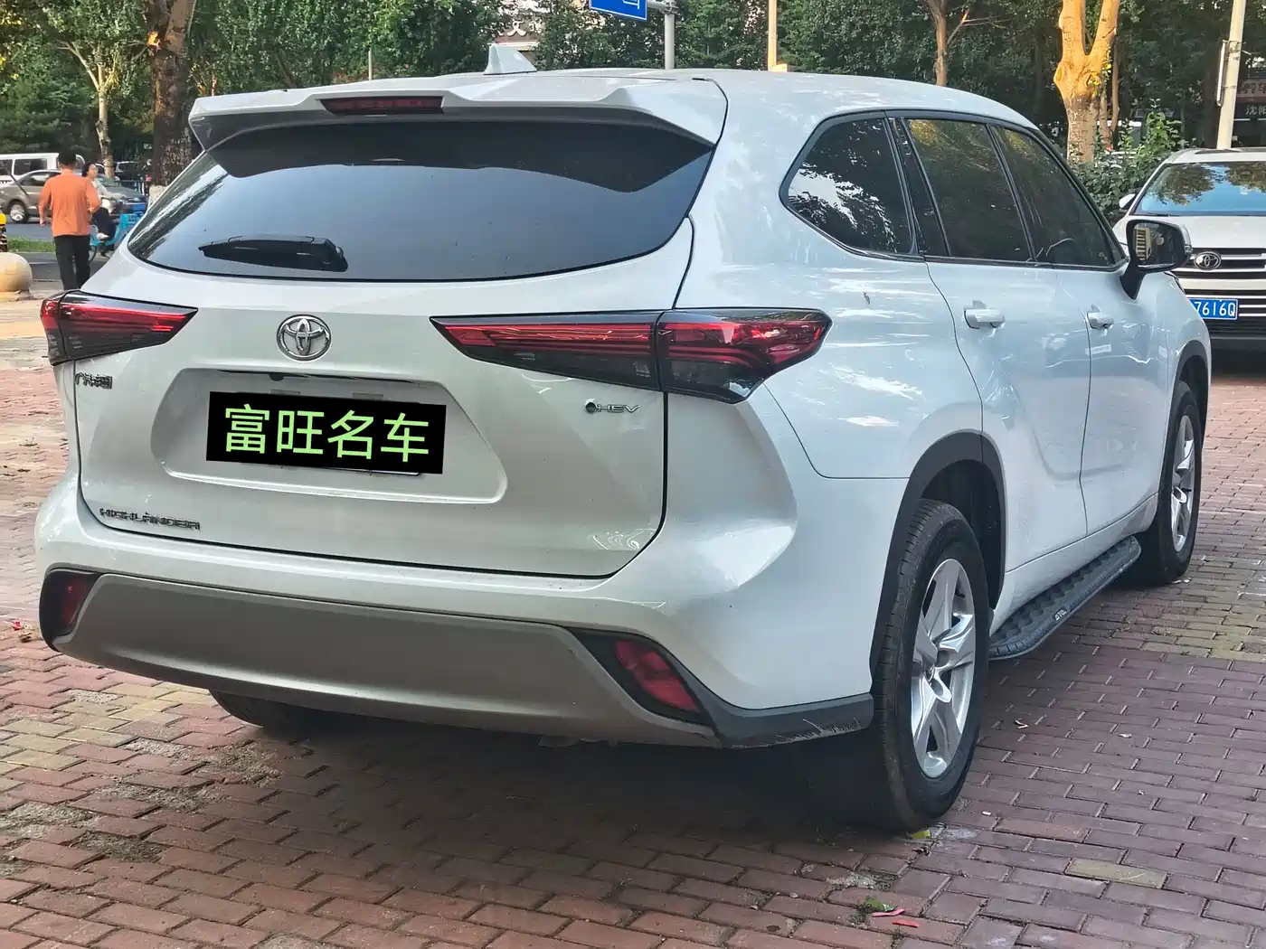 TOYOTA HIGHLANDER