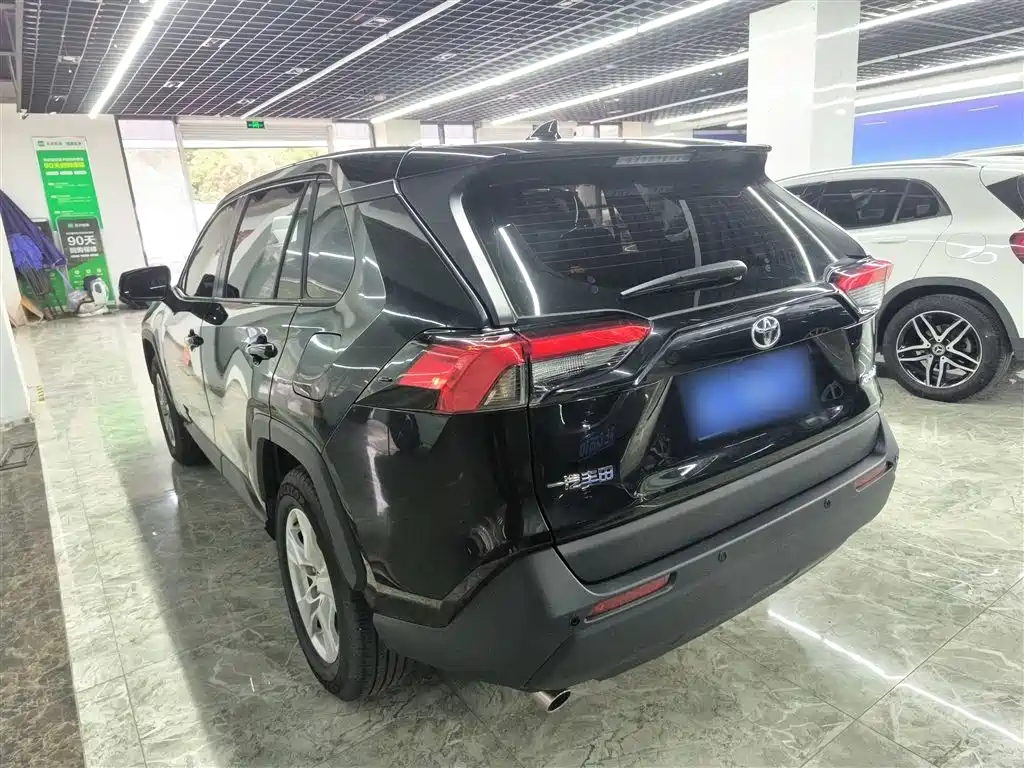 Toyota RAV4 Rongfang 2024 2.0L CVT FWD Urban Edition фото 23