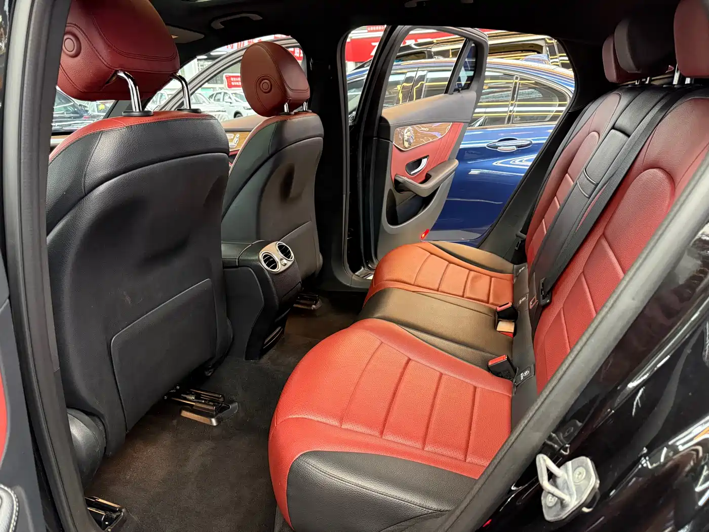 Mercedes-Benz GLC Coupe 2019 Facelift GLC 260 4MATIC Coupe SUV фото 9